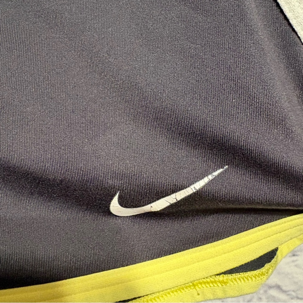 Nike Black and Yellow Athletic Tennis Skort Small - Picture 2 of 7